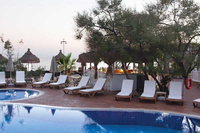 Palace Hotel Olive Odore Küçükkuyu Extérieur photo