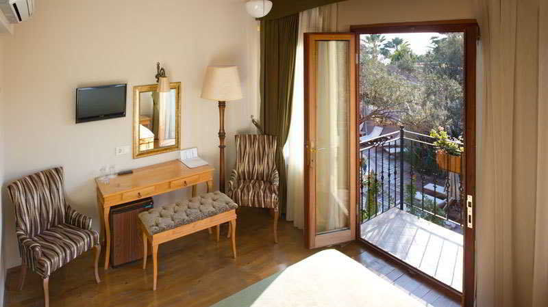 Palace Hotel Olive Odore Küçükkuyu Extérieur photo